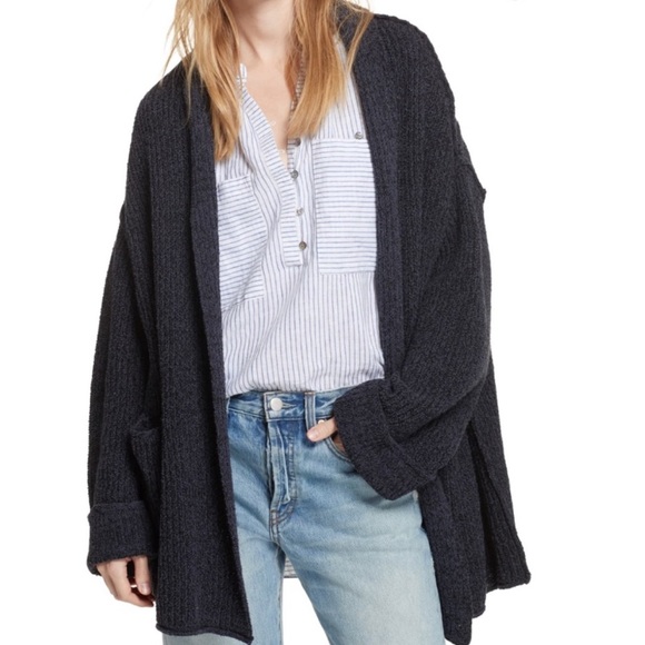 Free People Sweaters - EUC💙Free People Low Tide Oversized Cardigan Navy